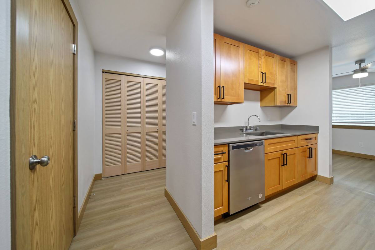 Apartment for rent at 18534 52nd Ave W, Lynnwood, WA 98037