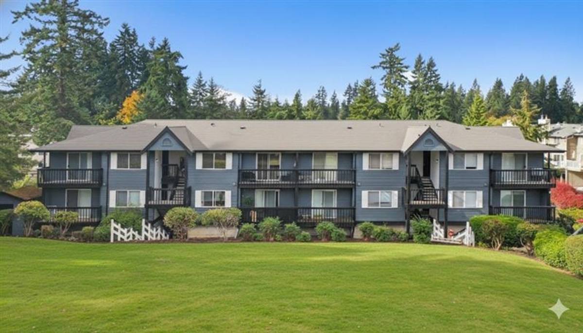 Apartment for rent at 18534 52nd Ave W, Lynnwood, WA 98037