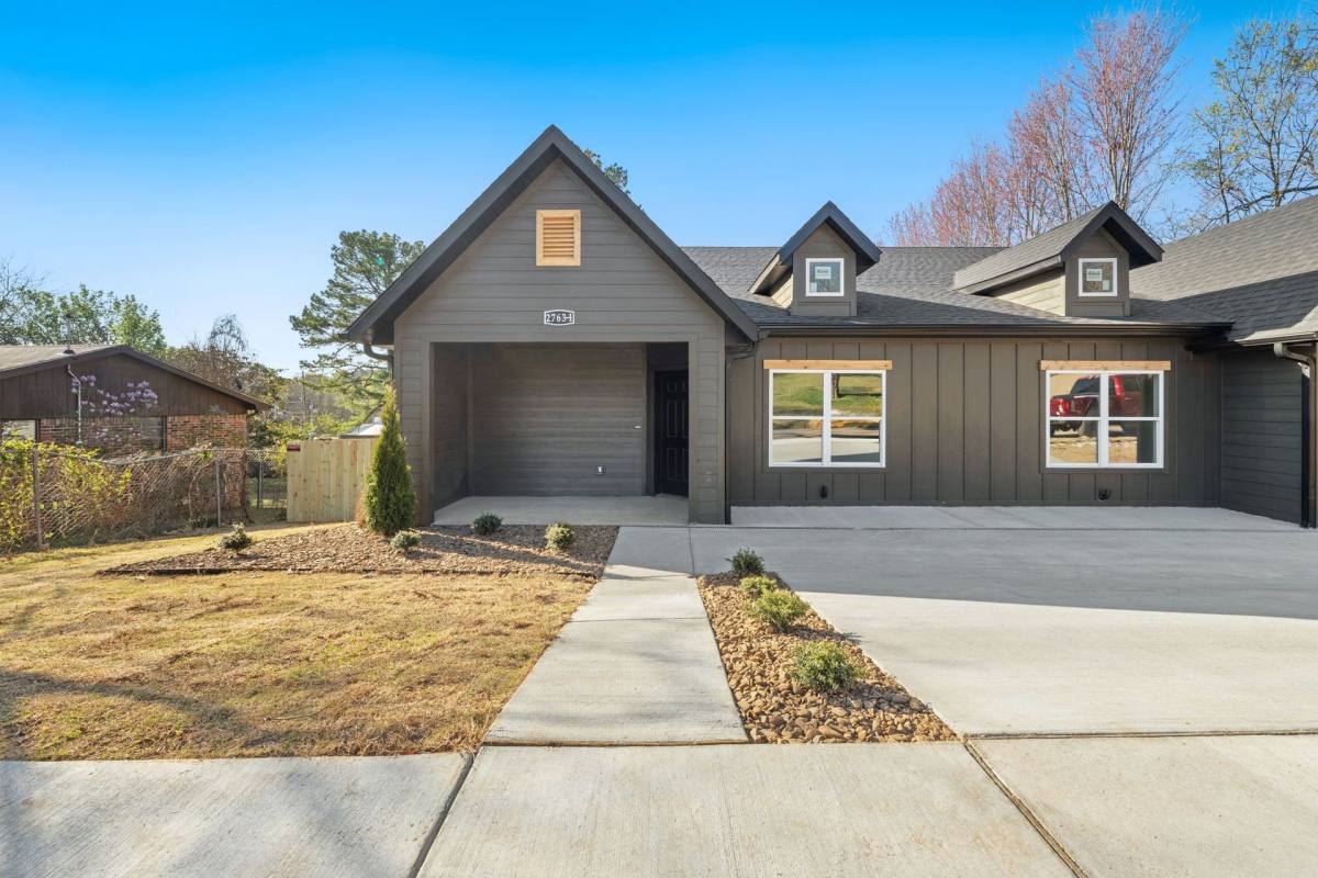 Townhouse for rent at 2763 W Rutledge Lane #2, Fayetteville, AR 72704