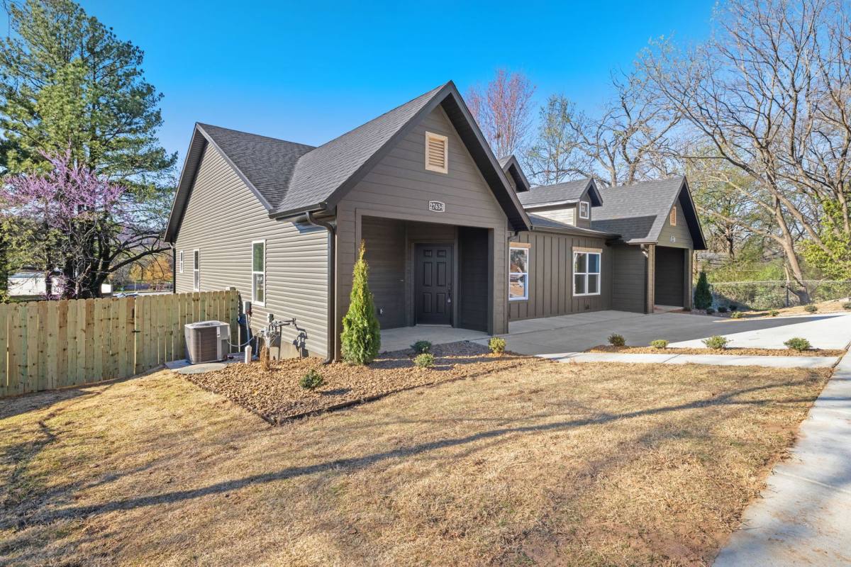 Townhouse for rent at 2763 W Rutledge Lane #2, Fayetteville, AR 72704