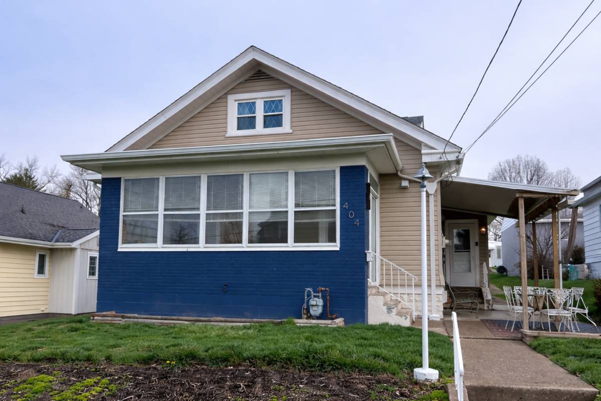 House for rent at 404 Reetz Ave, Pittsburgh, PA 15209
