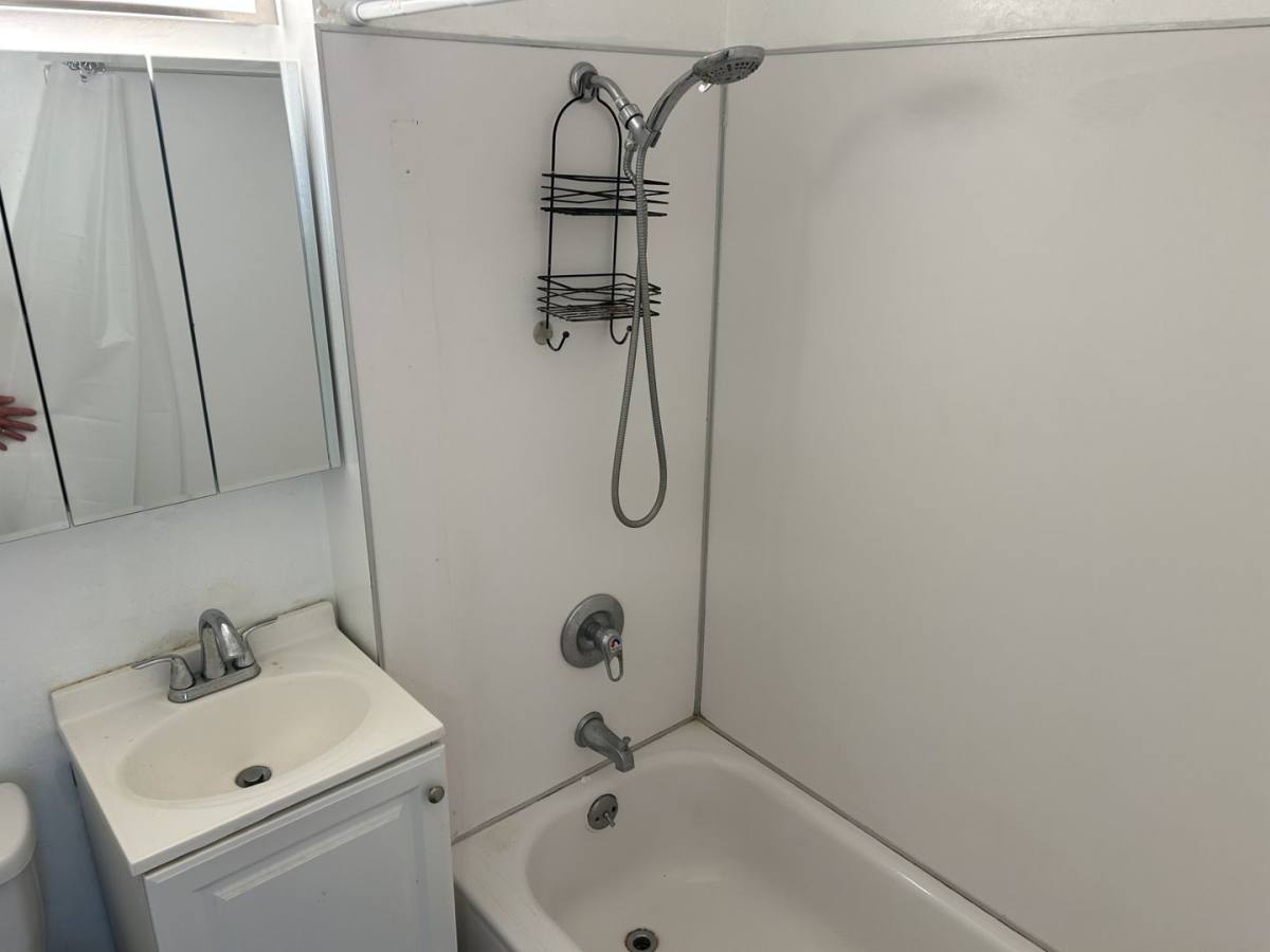 Apartment for rent at 218 Mississippi St, Vallejo, CA 94590
