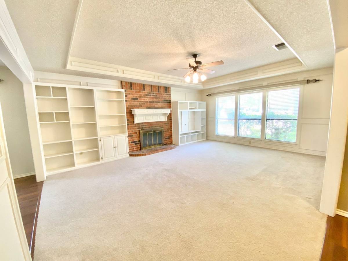 House for rent at 5714 Louise Way Dr, Arlington, TX 76017