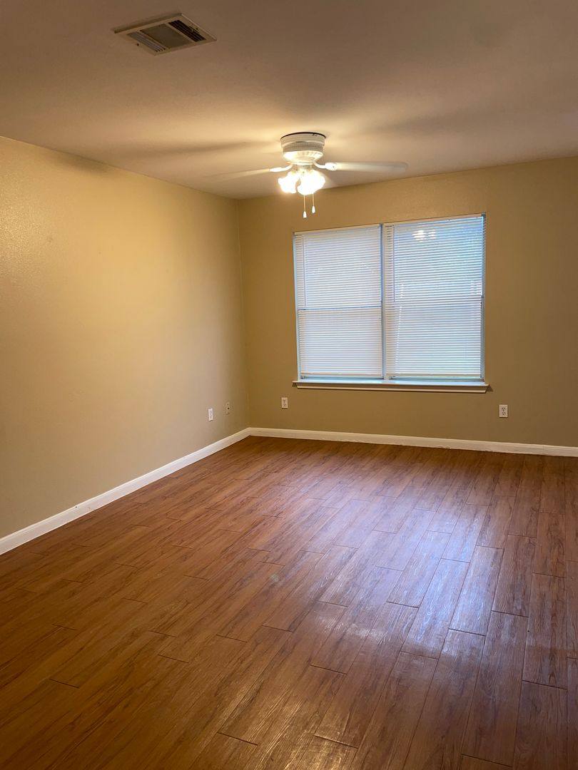 Townhouse for rent at 2400 Riddle Rd, Austin, TX 78748