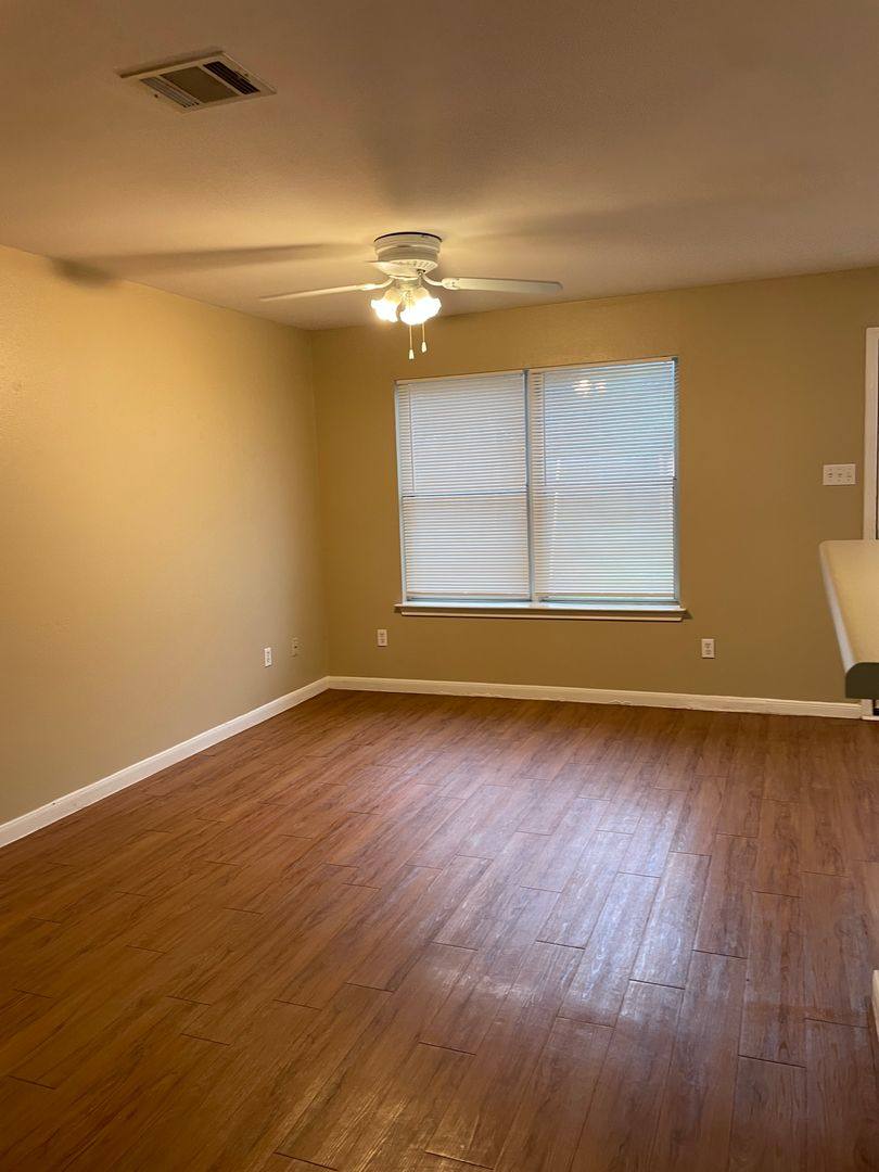 Townhouse for rent at 2400 Riddle Rd, Austin, TX 78748