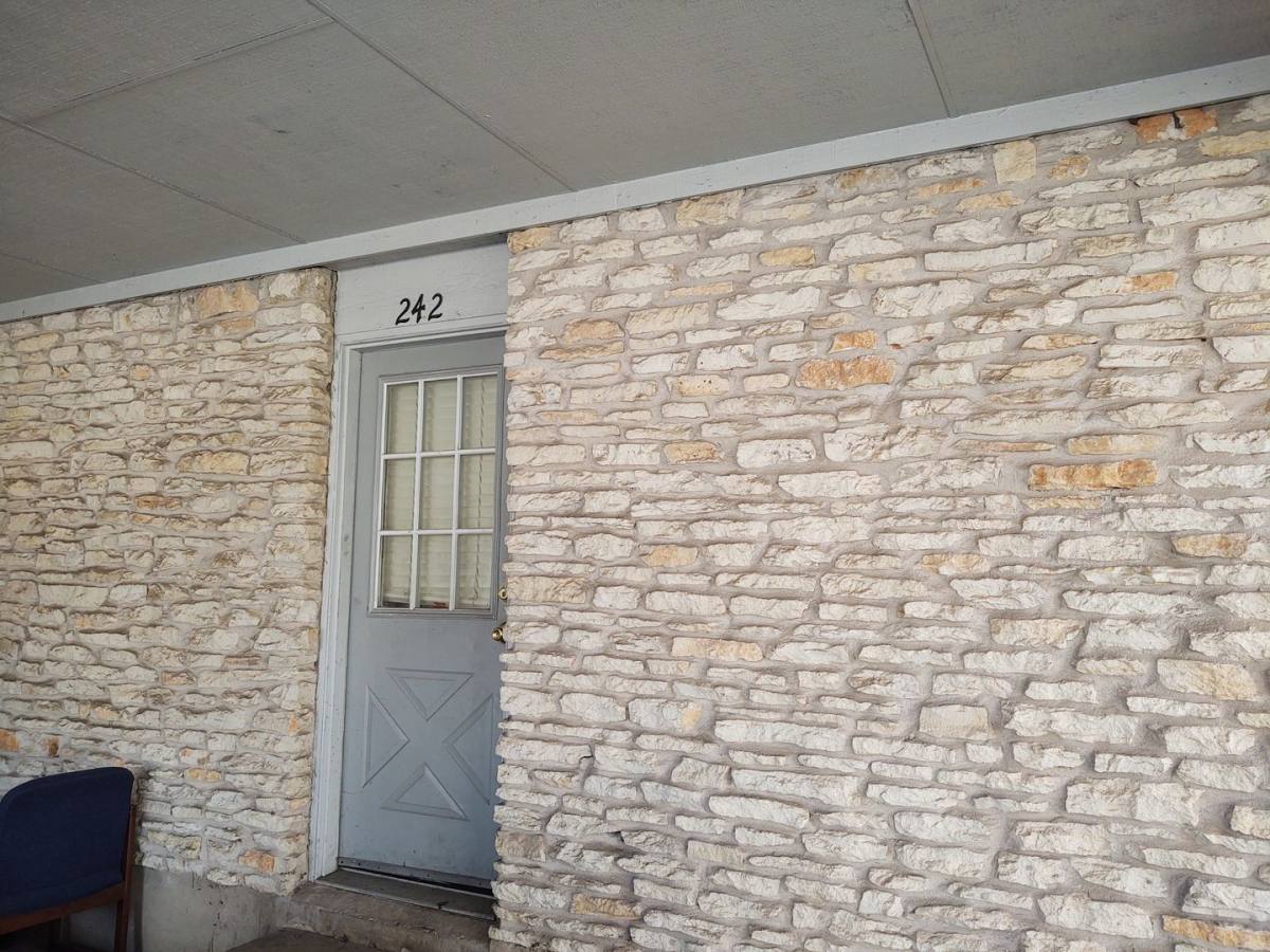 Apartment for rent at 240 & 242 Craddock St, San Marcos, TX 78666