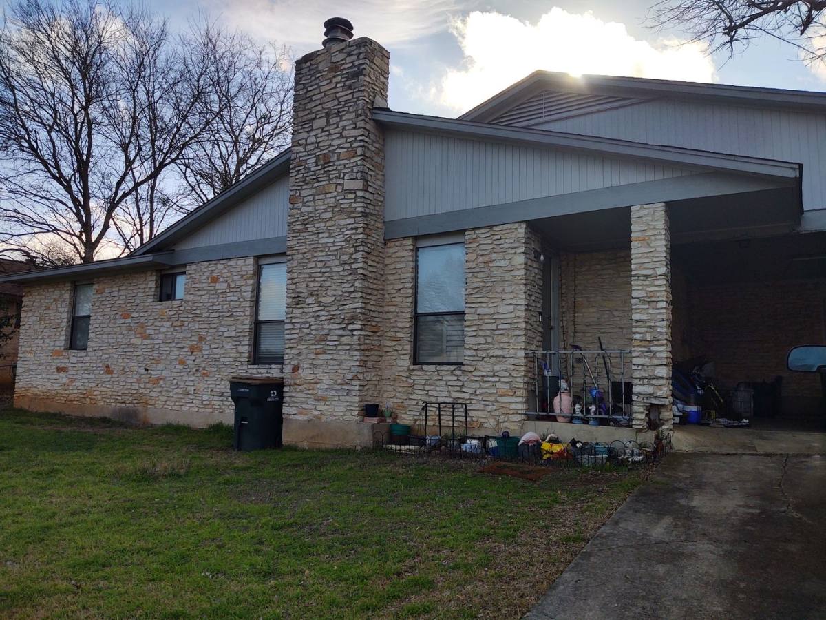 Apartment for rent at 240 & 242 Craddock St, San Marcos, TX 78666