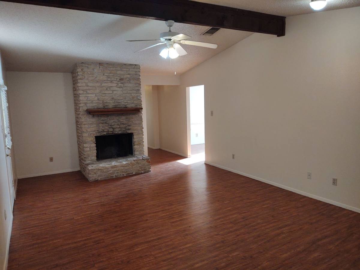 Apartment for rent at 240 & 242 Craddock St, San Marcos, TX 78666