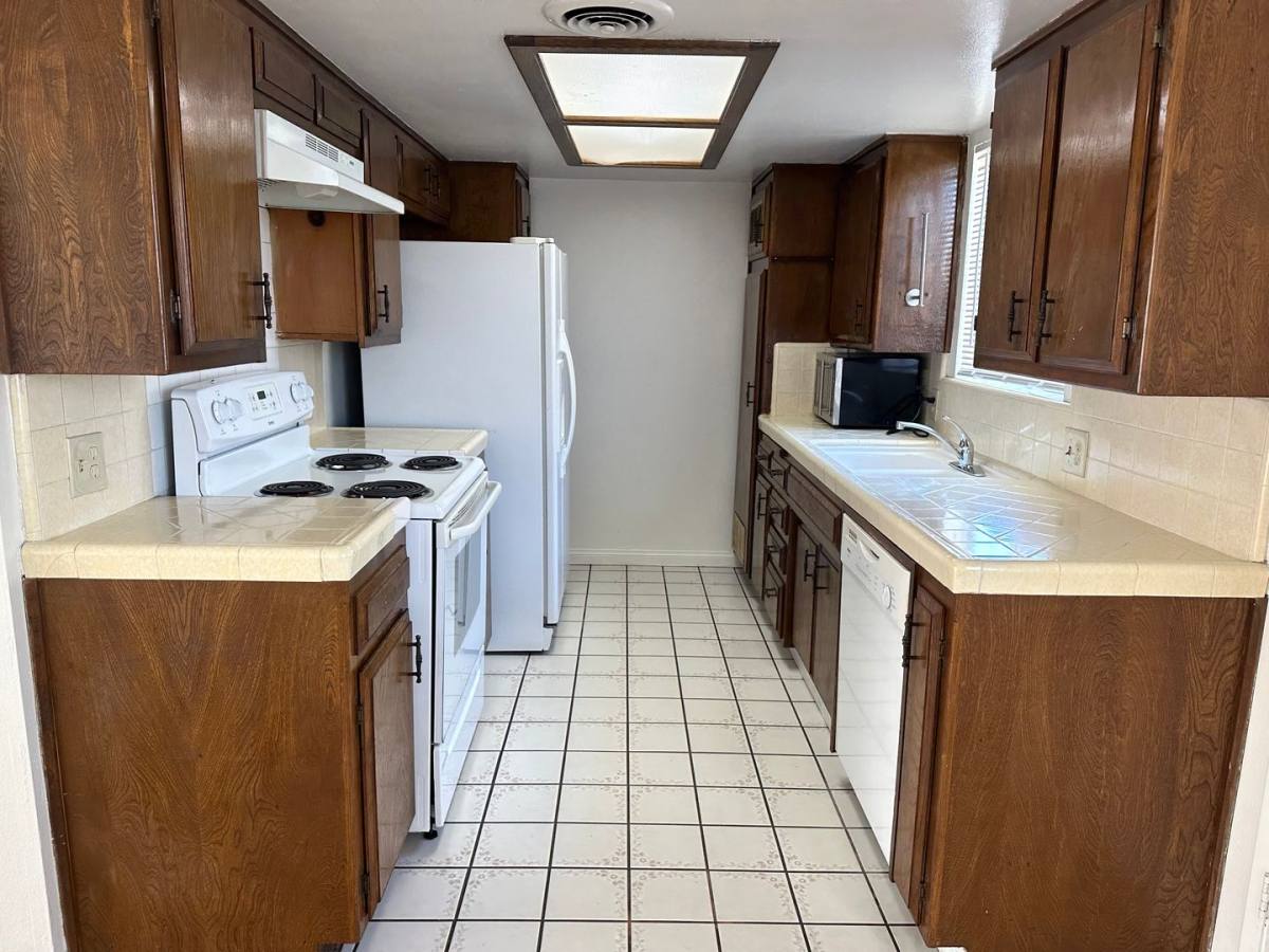 Condo for rent at 3333 El Encanto Court #35, Bakersfield, CA 93301