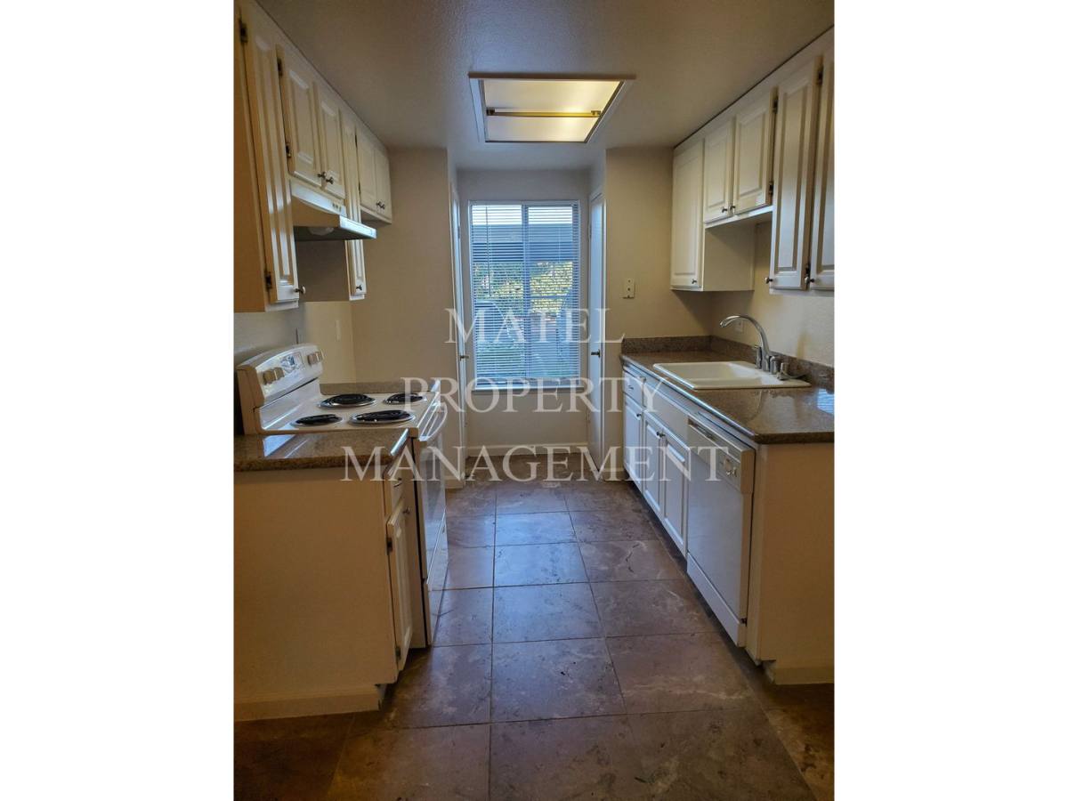 Apartment for rent at 1313 Floyd Ave, Modesto, CA 95355