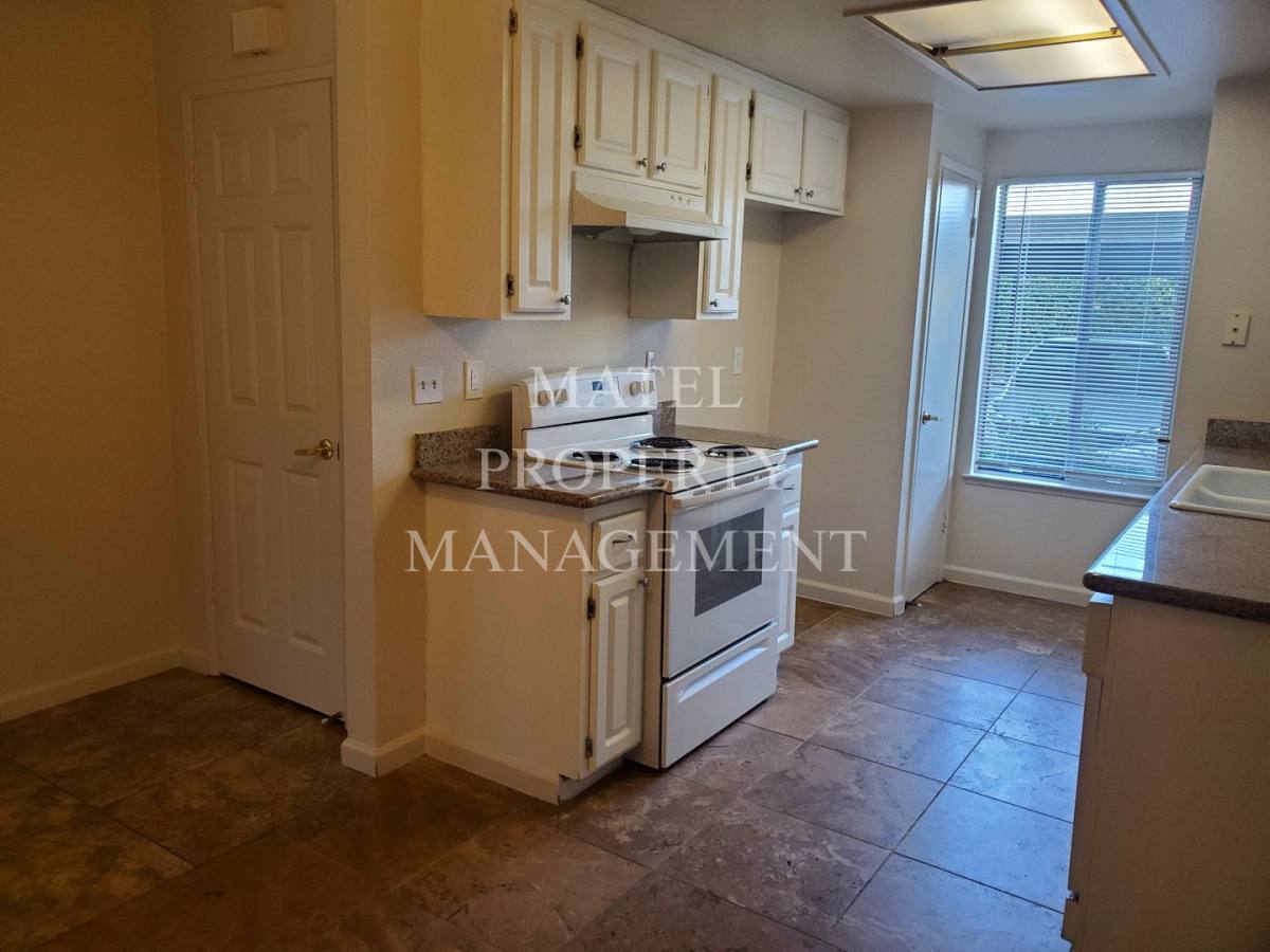 Apartment for rent at 1313 Floyd Ave, Modesto, CA 95355