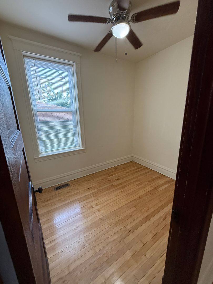 Apartment for rent at 837 W 33rd Place Not St, Chicago, IL 60608
