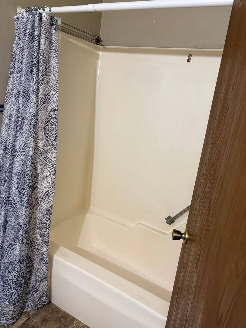 Apartment for rent at 130 S Clay St, Summitville, IN 46070