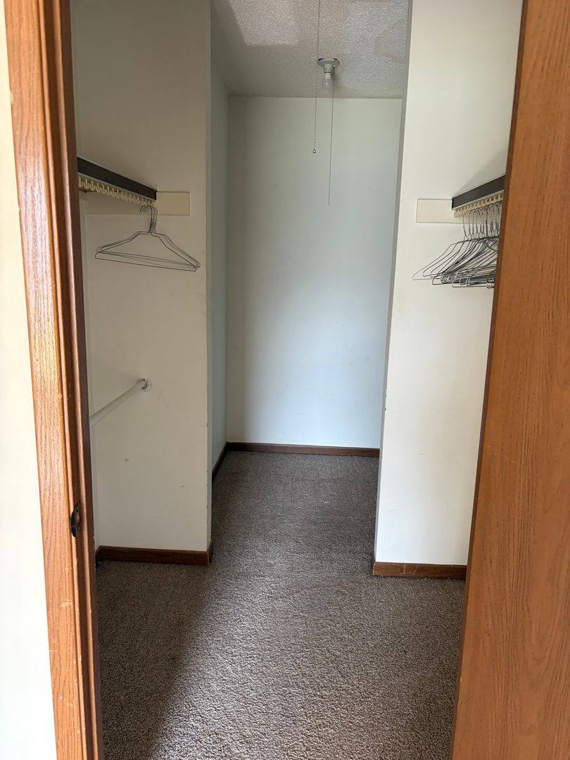 Apartment for rent at 130 S Clay St, Summitville, IN 46070