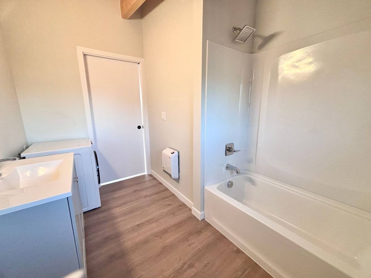 Apartment for rent at 1460 SE 51st Ave, Portland, OR 97215