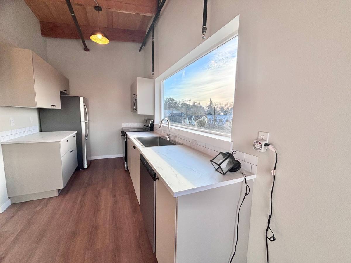 Apartment for rent at 1460 SE 51st Ave, Portland, OR 97215