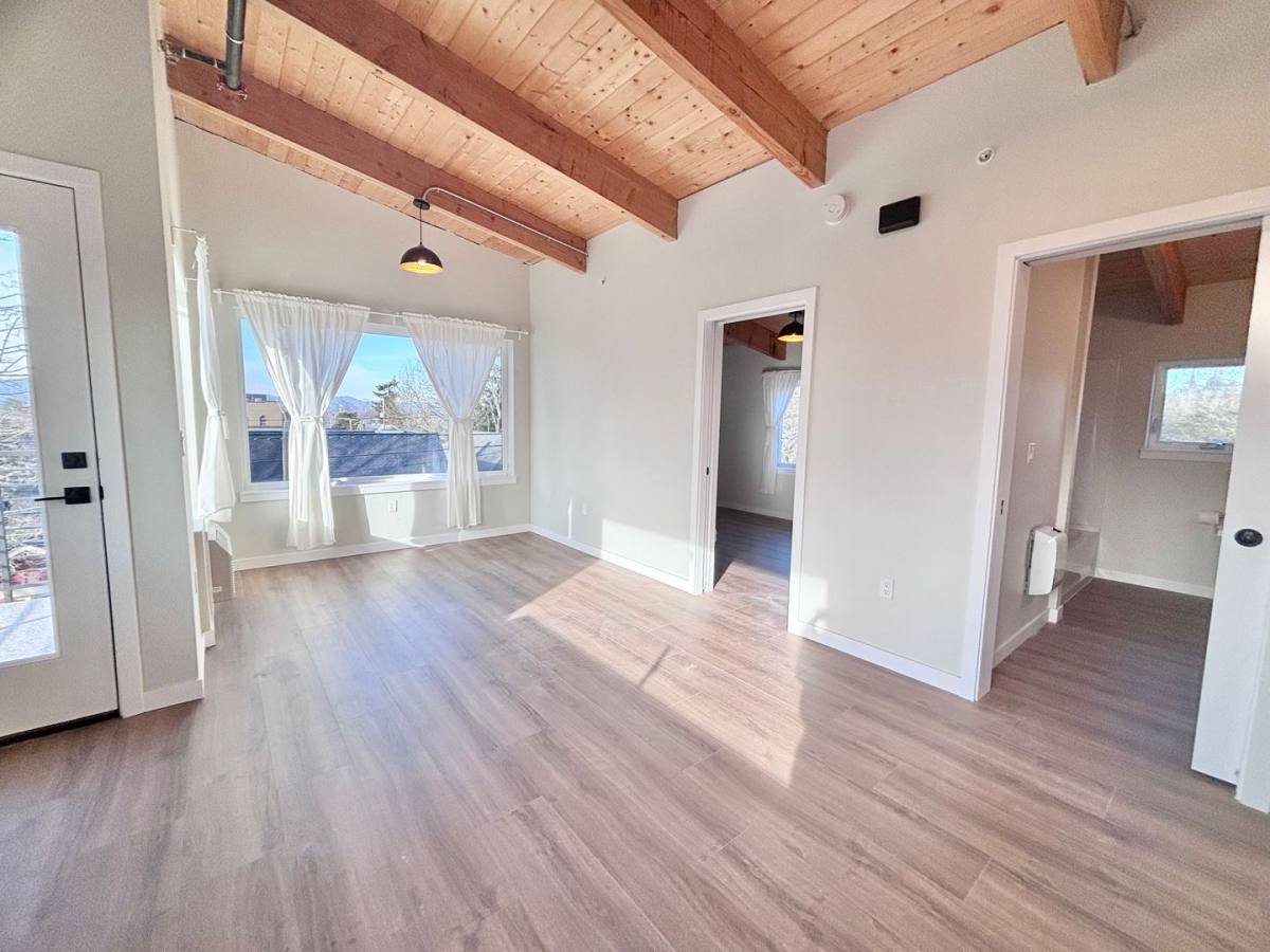 Apartment for rent at 1460 SE 51st Ave, Portland, OR 97215