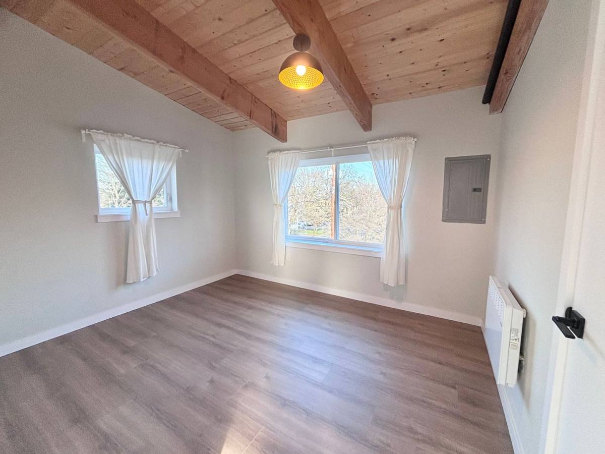 Apartment for rent at 1460 SE 51st Ave, Portland, OR 97215