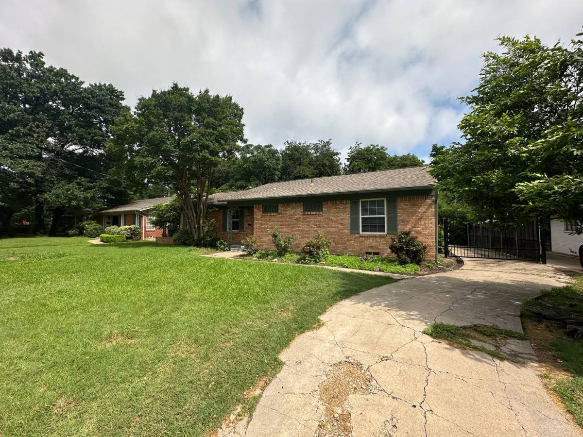 House for rent at 6461 Danbury Lane, Dallas, TX 75214