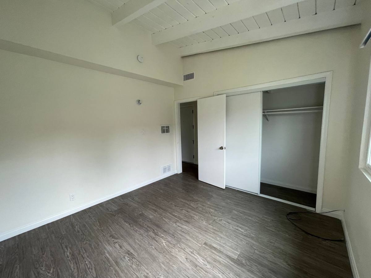 Apartment for rent at 10235-10239 Darby Ave, Inglewood, CA 90303