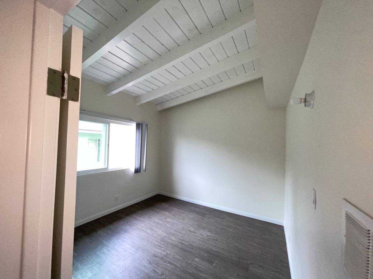 Apartment for rent at 10235-10239 Darby Ave, Inglewood, CA 90303