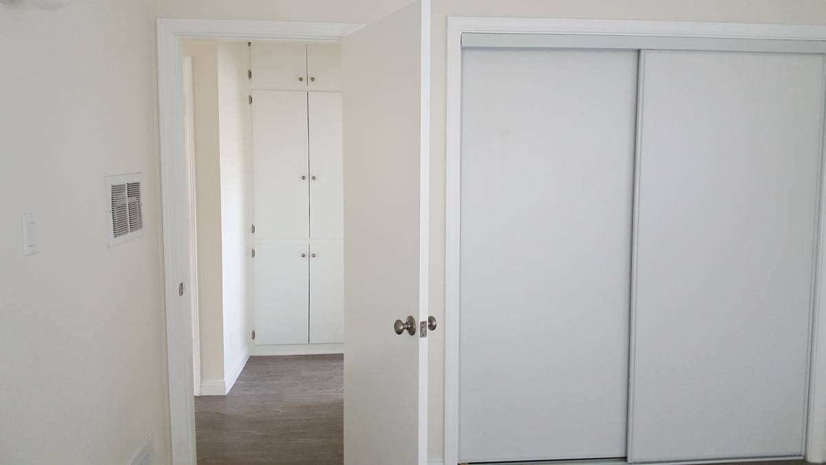 Apartment for rent at 10235-10239 Darby Ave, Inglewood, CA 90303
