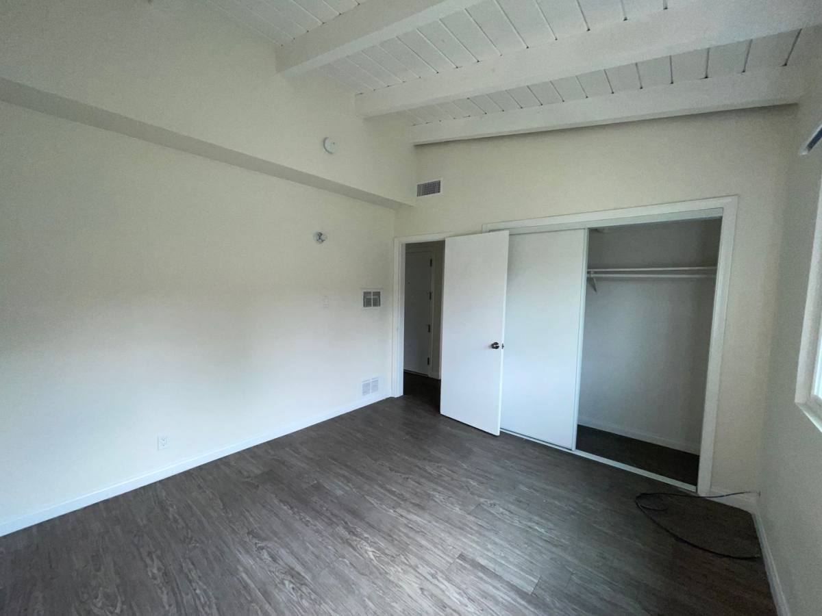 Apartment for rent at 10235-10239 Darby Ave, Inglewood, CA 90303