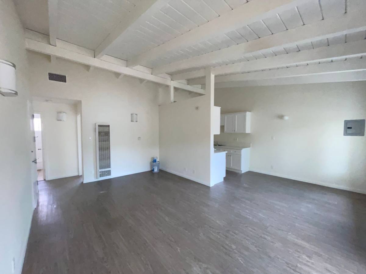 Apartment for rent at 10235-10239 Darby Ave, Inglewood, CA 90303