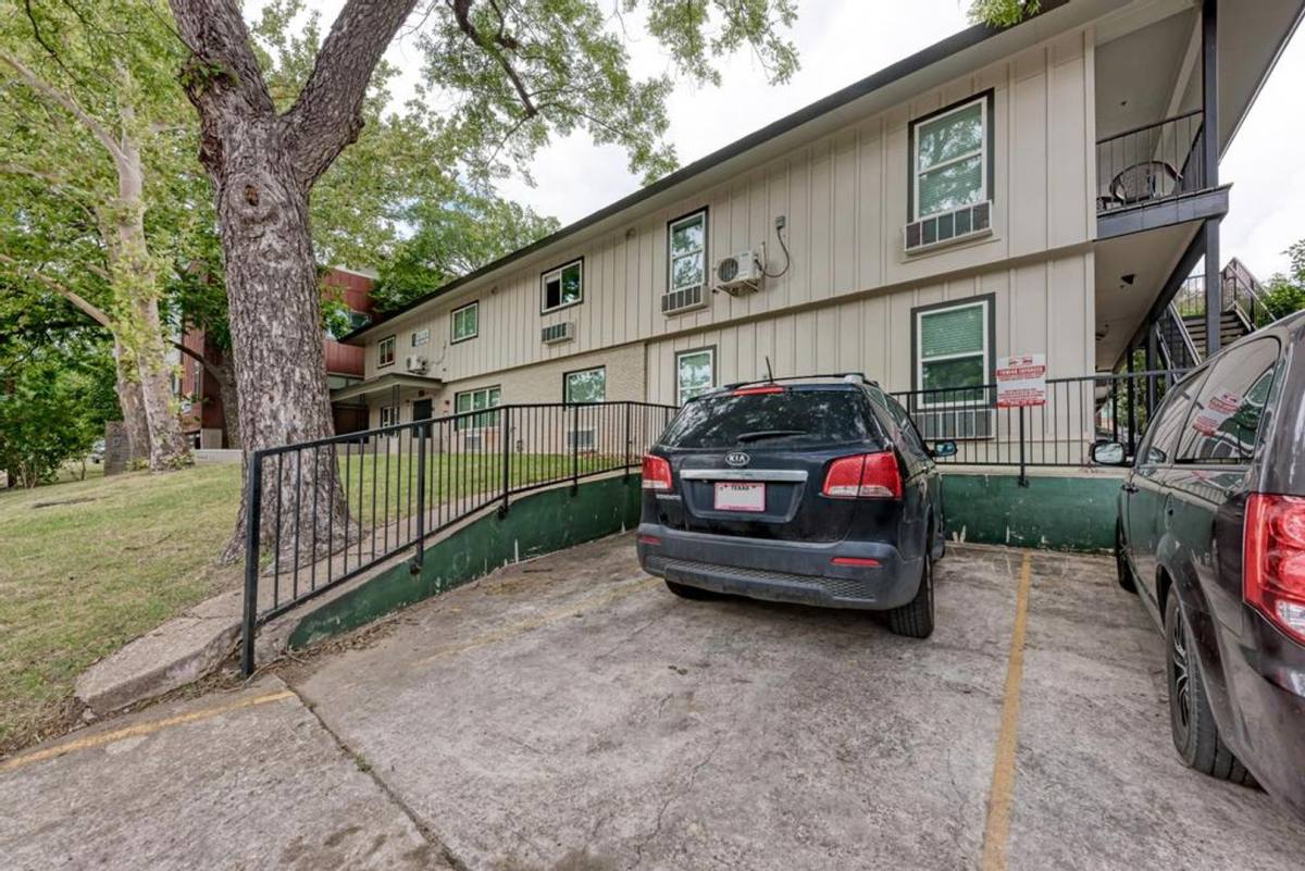Apartment for rent at 306 E 30th, Austin, TX 78705