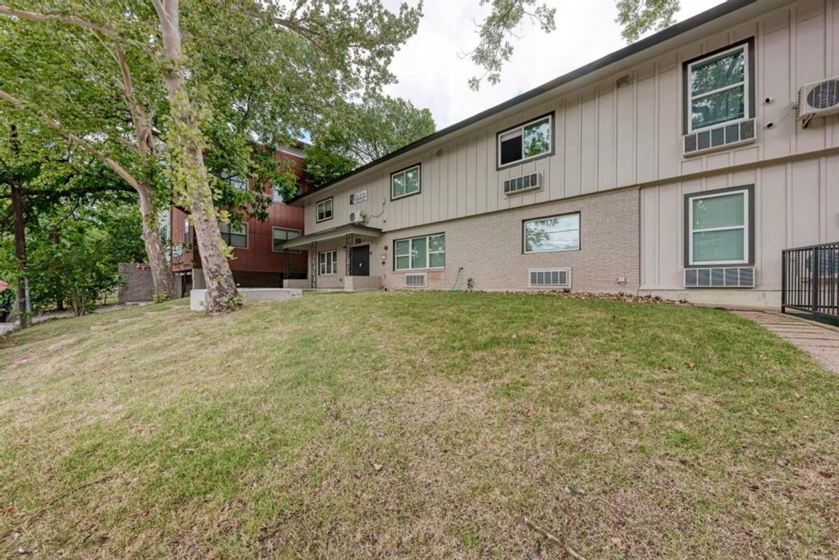 Apartment for rent at 306 E 30th, Austin, TX 78705