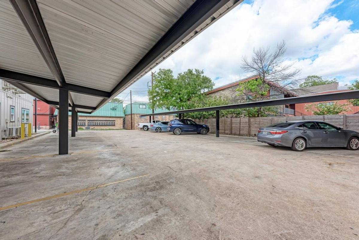 Apartment for rent at 306 E 30th, Austin, TX 78705