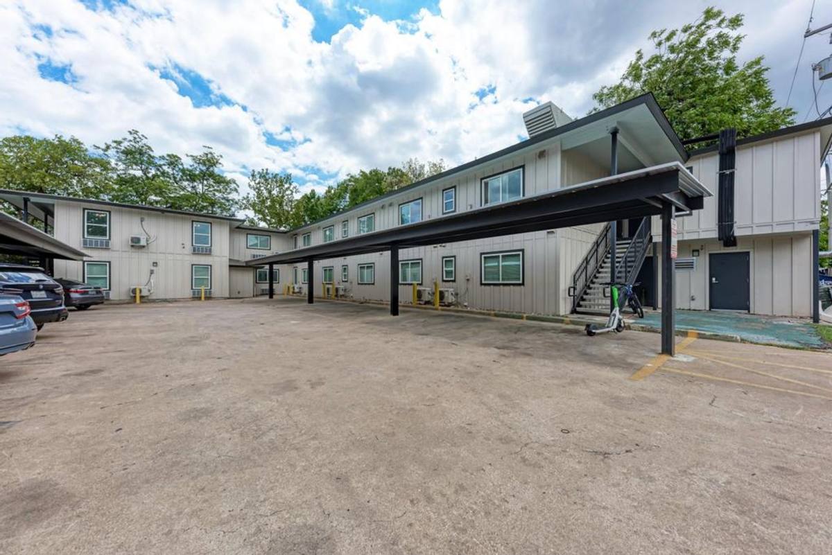 Apartment for rent at 306 E 30th, Austin, TX 78705