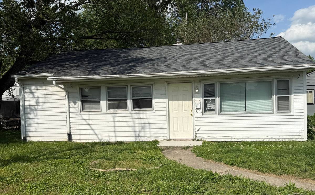 House for rent at 1 Dora Dr, East Saint Louis, IL 62206