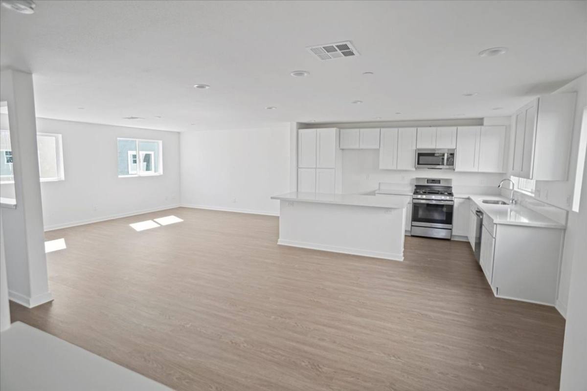 House for rent at 13530 W Foothill Blvd, Sylmar, CA 91342