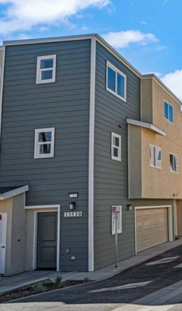House for rent at 13530 W Foothill Blvd, Sylmar, CA 91342