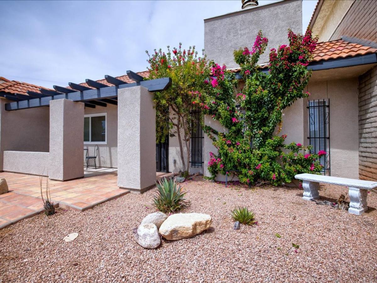 House for rent at 6605 E Via Cavalier, Tucson, AZ 85715