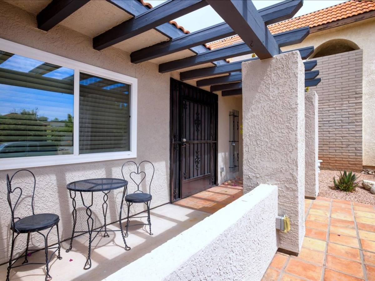 House for rent at 6605 E Via Cavalier, Tucson, AZ 85715