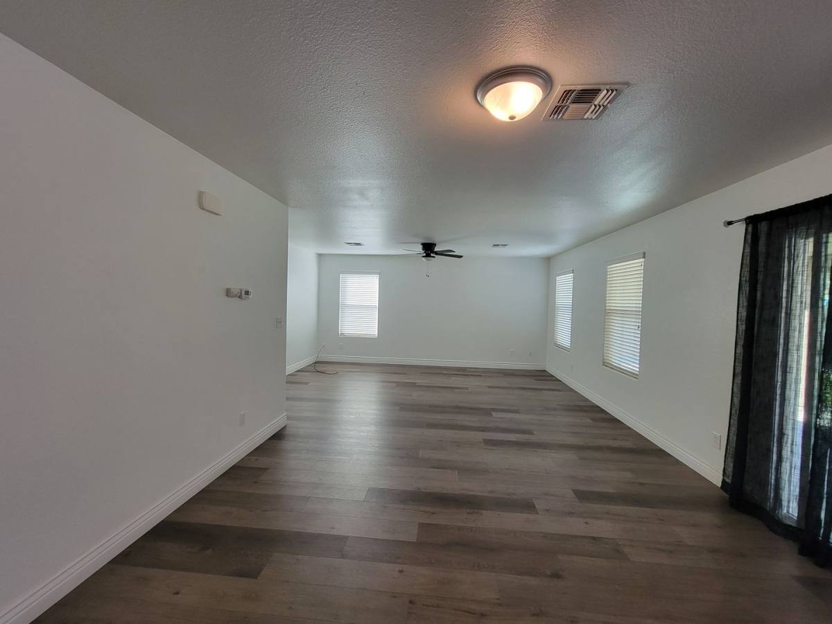 House for rent at 4448 W Rialto, Visalia, CA 93277