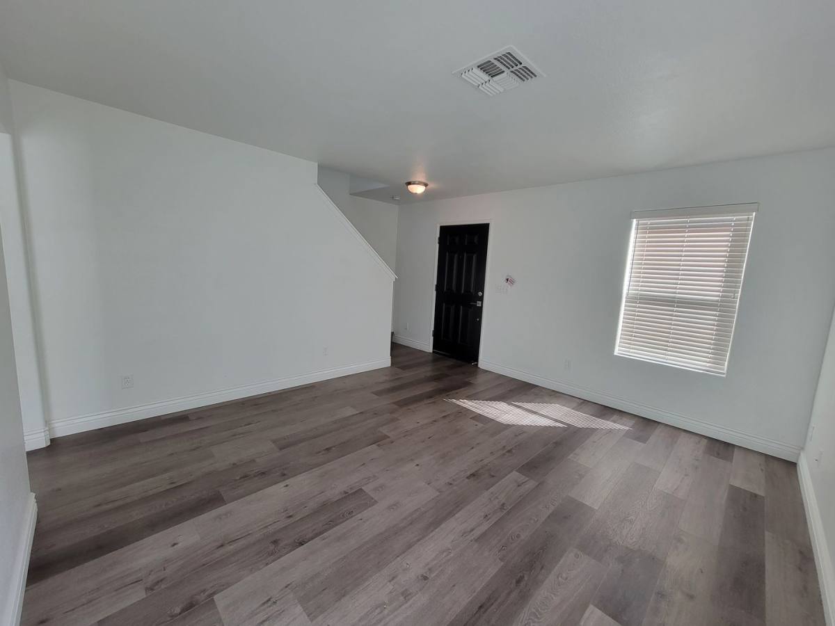 House for rent at 4448 W Rialto, Visalia, CA 93277