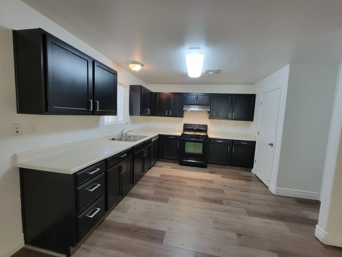 House for rent at 4448 W Rialto, Visalia, CA 93277