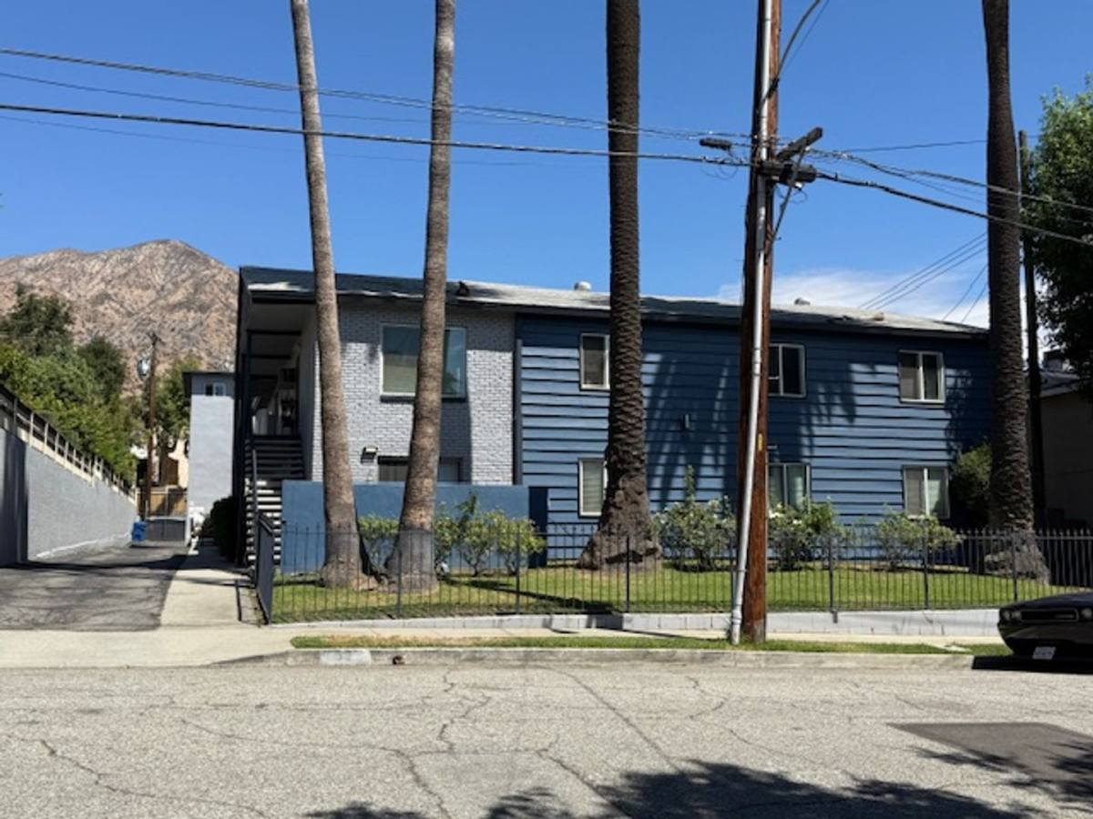 Apartment for rent at 53 Suffolk Ave, Sierra Madre, CA 91024