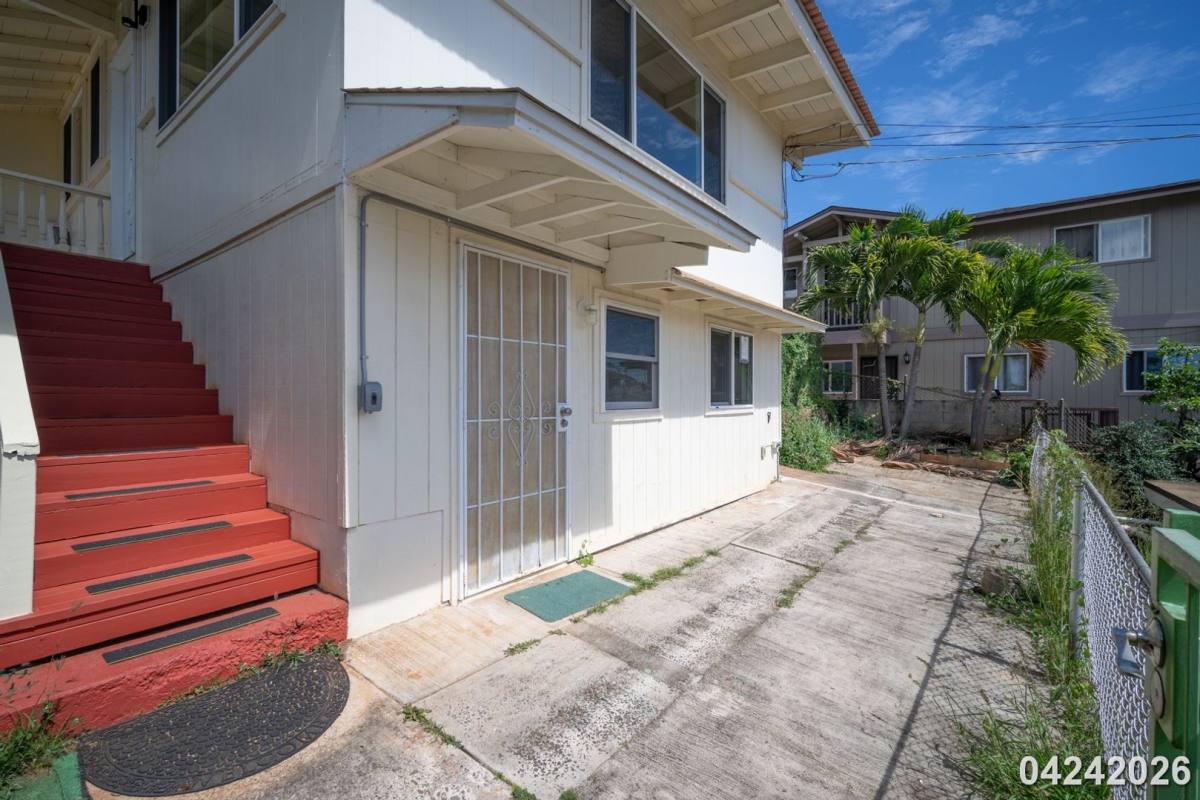 House for rent at 4138 Keaka Dr, Honolulu, HI 96818