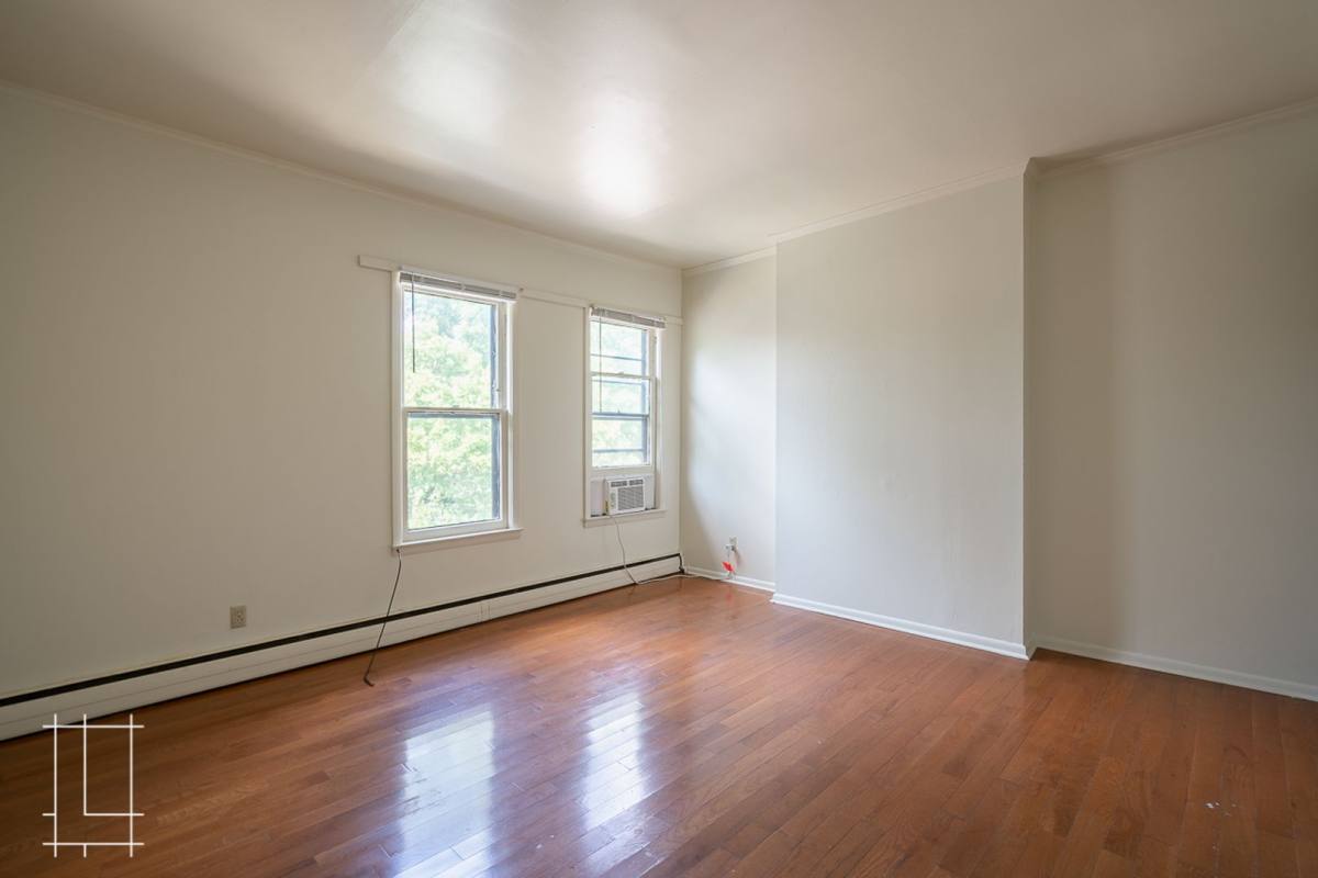 Apartment for rent at 297-301 W 6th Ave, Columbus, OH 43201