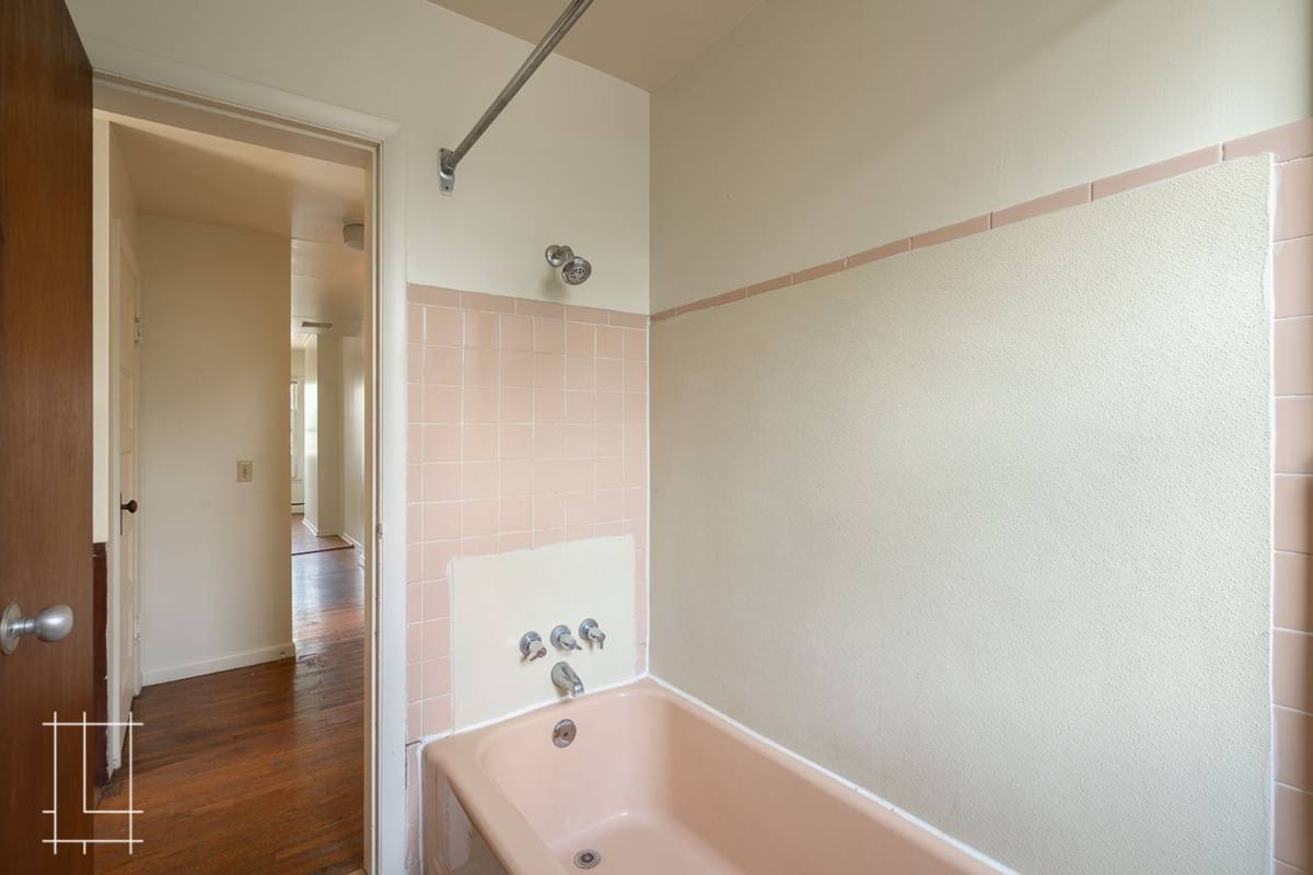 Apartment for rent at 297-301 W 6th Ave, Columbus, OH 43201