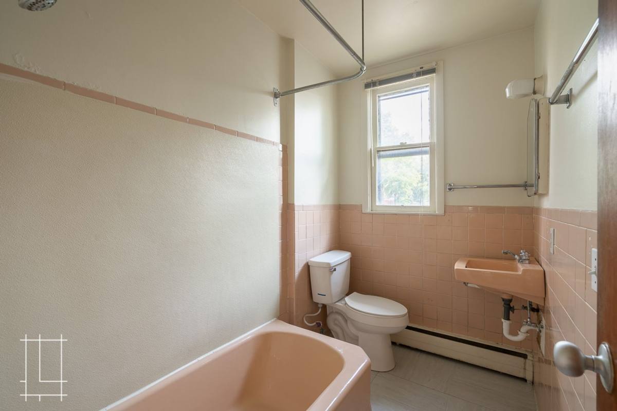 Apartment for rent at 297-301 W 6th Ave, Columbus, OH 43201