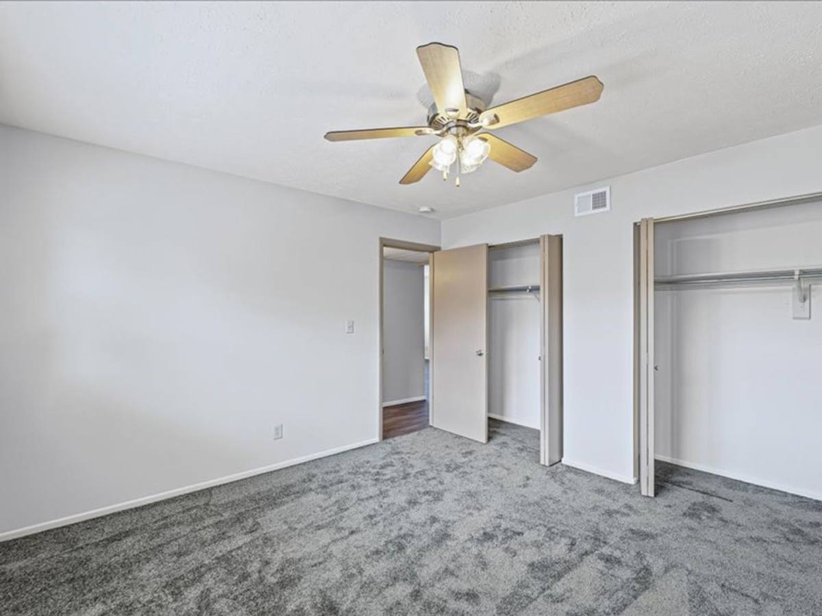 Apartment for rent at 9 Willedrob Rd, Bloomington, IL 61701