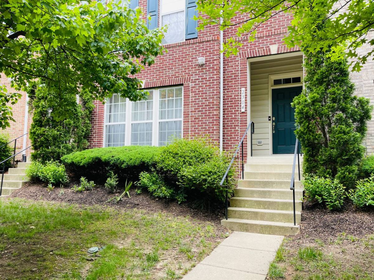 Townhouse for rent at 2304 Margraf Circle, Woodbridge, VA 22191