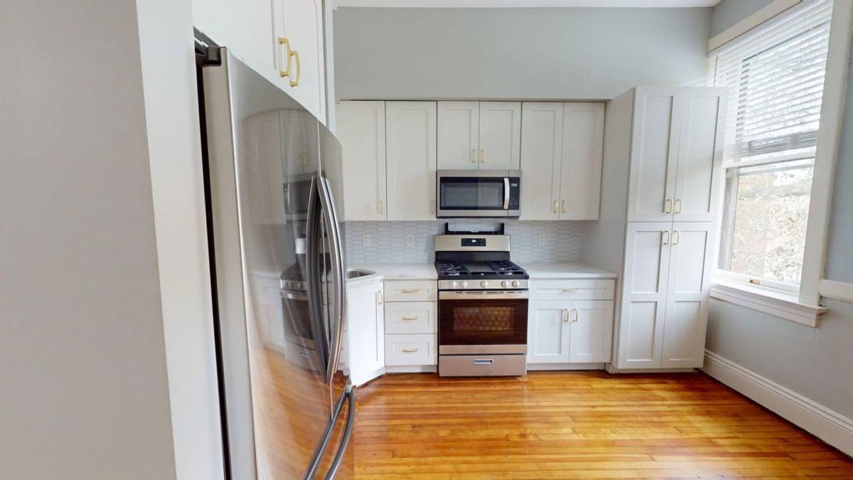 Apartment for rent at 3517 Magnolia Ave, Saint Louis, MO 63118