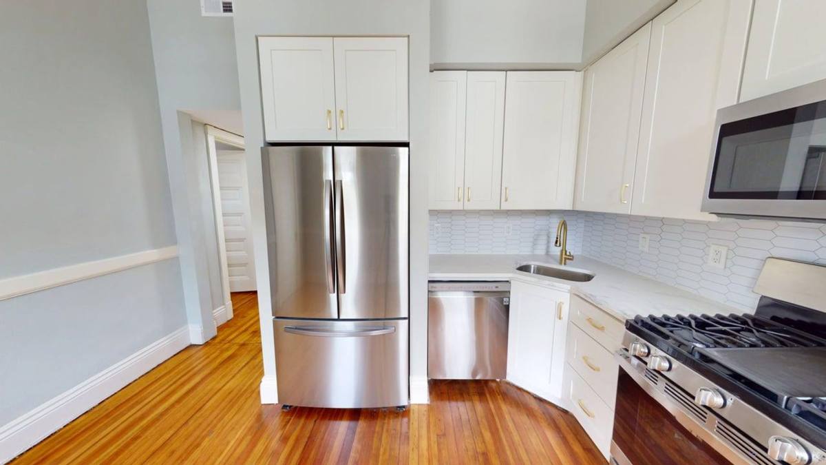 Apartment for rent at 3517 Magnolia Ave, Saint Louis, MO 63118