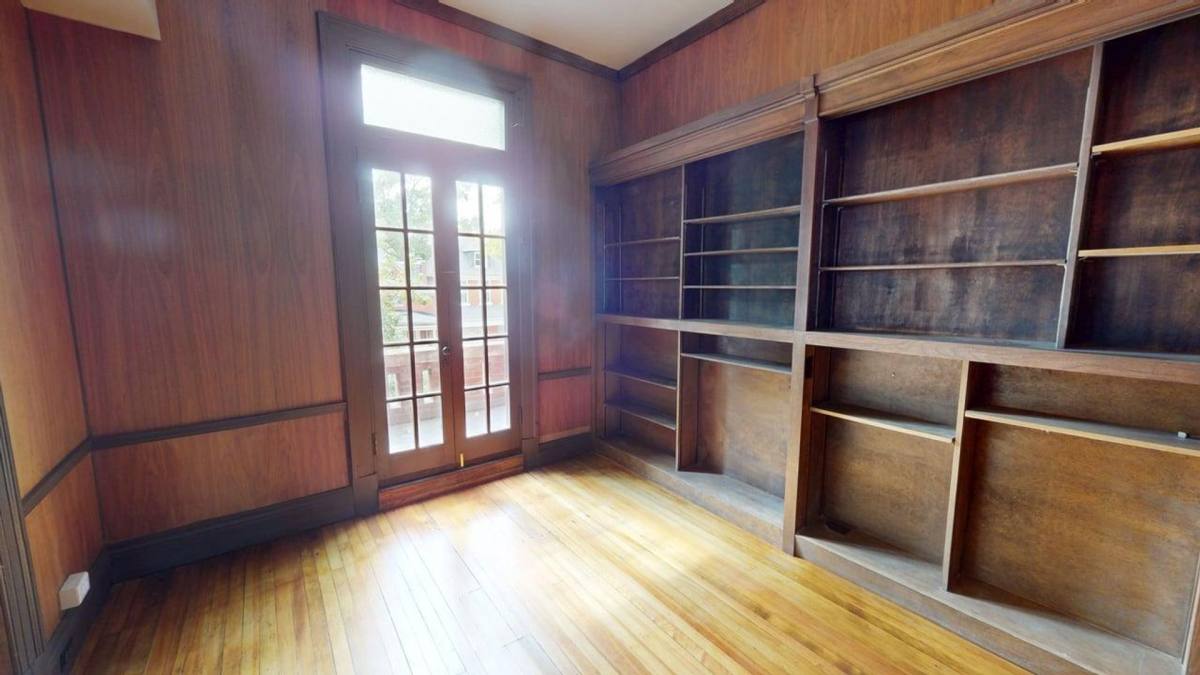 Apartment for rent at 3517 Magnolia Ave, Saint Louis, MO 63118